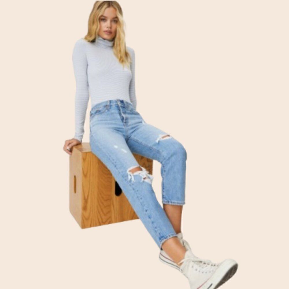 Levi's Wedgie Straight Distressed Jeans Size